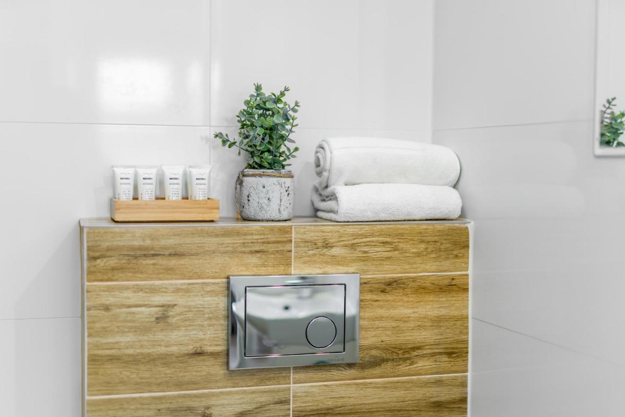 Park Cytadela By Renters Apartment Posen