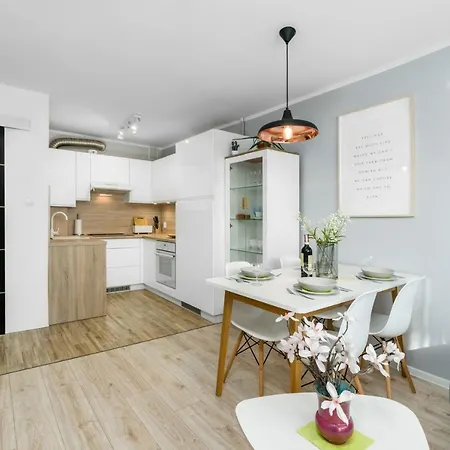 Apartment Poznan Park Cytadela By Noclegi Renters Екстер'єр фото